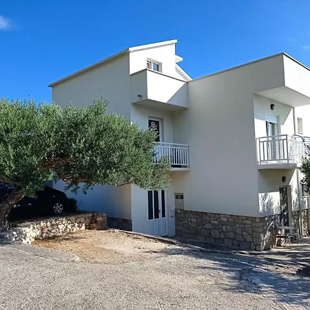 Apartment Casa Del Olivo Tucepi